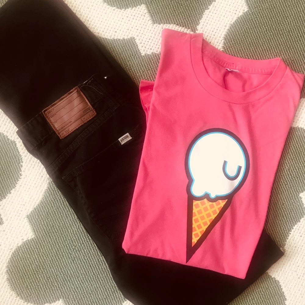 Utuber T-shirt men’s med  jahova  he makes videos